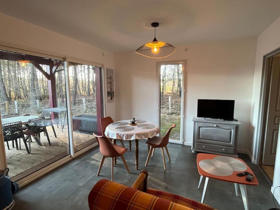 Maison Neuve 3 Etoiles Les Logis Du Lac 桑吉内 外观 照片
